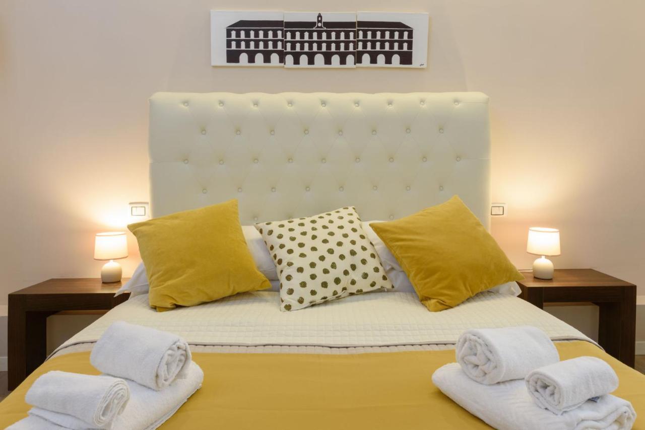 Domus Angioina Bed and Breakfast Napels Buitenkant foto