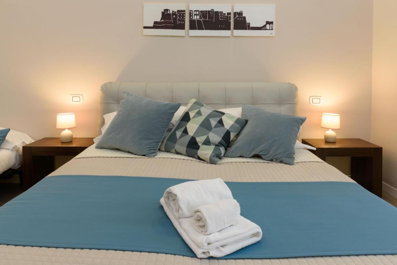 Domus Angioina Bed and Breakfast Napels Buitenkant foto