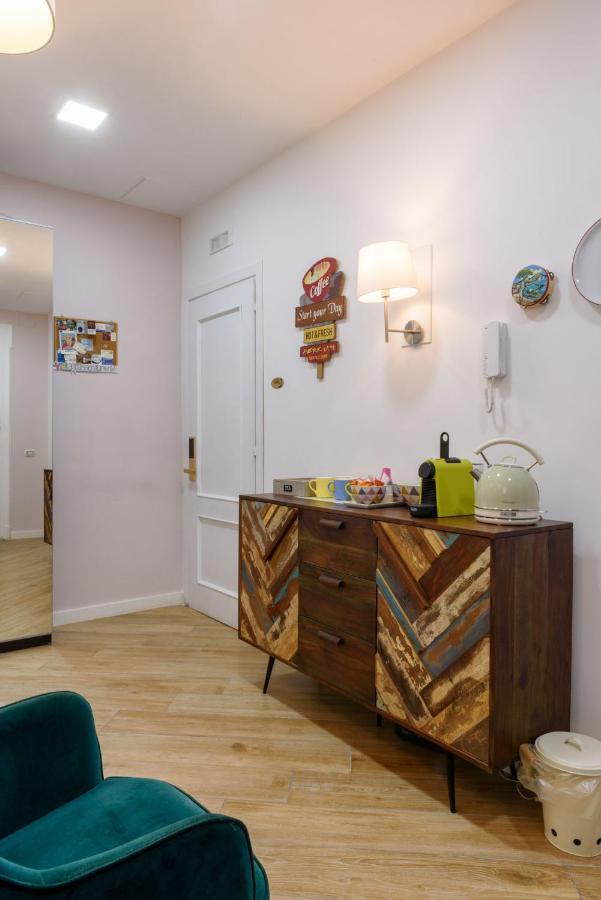 Domus Angioina Bed and Breakfast Napels Buitenkant foto