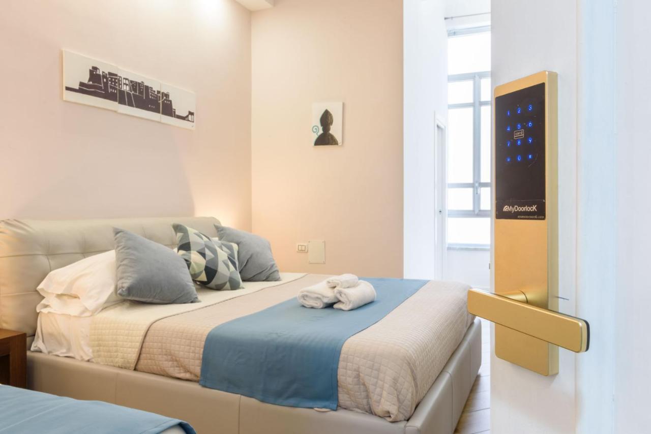 Domus Angioina Bed and Breakfast Napels Buitenkant foto